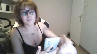 whitepraxis sweet girl in glasses chats with chat on different topics