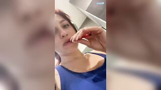 savvvannaxo - Babe is cute chatting with chats and filming herself at the gym.