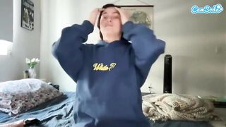 savvvannaxo - Student with small tits with clothespins on her nipples sweetly chatting and teasing in front of the camera