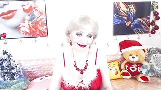 HappyXNights - Milf in a beautiful outfit sweetly chats and teases in front of the camera with her sweet pussy