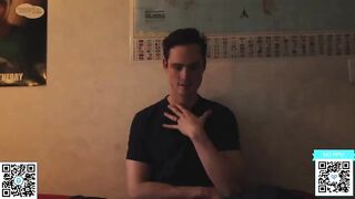 ari_lovexo - a guy sweet-talking and teasing in front of the camera.