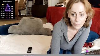 kalikushdreamz -  Skinny milf chats and teases cutely in front of the camera