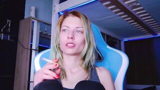 KaroKaroline - The baby is sweet and doesn't want to undress in front of the camera