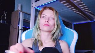 KaroKaroline - The baby is sweet and doesn't want to undress in front of the camera