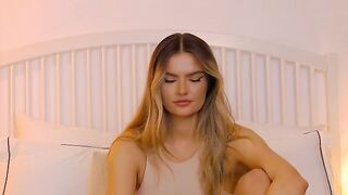 anais - Latina chats sweetly and teases in front of the camera