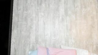 isabella - Young babe with big ass sweetly chats and teases in front of the camera