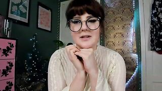 MissMimiRose - Big titted milf in swimsuit teases her sweet figure in front of the camera