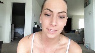 Mia_Styles - A young girl sweetly chatting and teasing her sweet figure in front of the camera