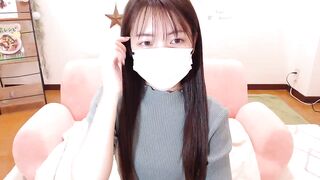 MAIxxz9 -  Asian girl chats with chat and does not want to undress but wants to earn more money