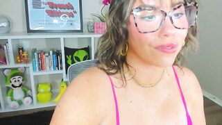 CassidyNicole - charming babe in beautiful lingerie chats and teases in front of the camera