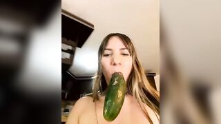 GoldenVeronica - The baby who gave birth is talking sweetly, showing her pussy and roughly pleasing her pussy with Lavens