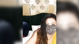 Indian_Lisa - Indian with big boobs in clothes nicely chats and teases on camera