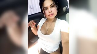 melanny10 - Brunette latina with big tits in the car shows her pussy and masturbates it in her pussy