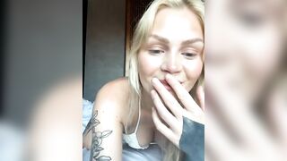 RayaMayvii - Skinny blonde in lingerie chats and teases nicely on the bed in front of the camera