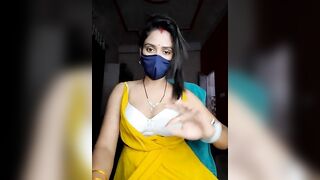 bulbul_babe - Young Andean girl sweetly chatting and teasing in front of the camera and sweetly chatting with the chat room