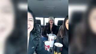 kimmiakiss22 - Three young girls riding in a car and filming themselves on camera