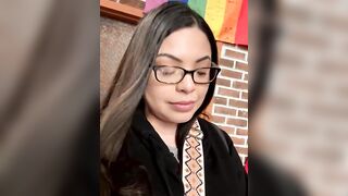 kimmiakiss22 - A cute Latina chats and makes out in front of the camera.