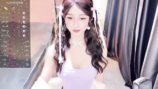 LoveJay520 - Charming young Asian girl sweetly chatting and teasing in front of the camera