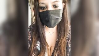 Reena_Darling - A mulatto girl sweetly chatting and teasing on camera.