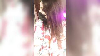 Reena_Darling - a latina in clothes sweetly chatting and teasing in front of the camera.