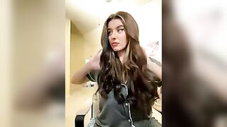 RoxxyDallas - slutty babe sweet-talks and fights on camera.