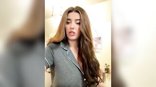 RoxxyDallas - Sexy babe sweetly chatting and teasing in front of the camera