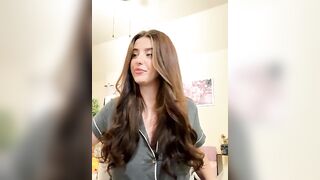 RoxxyDallas - Sexy babe sweetly chatting and teasing in front of the camera