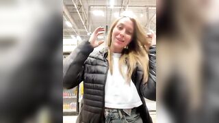 Sweet___Emily - A babe on the street filming herself on the camera and chatting sweetly