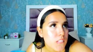 JuanitaPerniaa - Horny Latina Dances in Front of Camera and Talks Sweetly to Chat