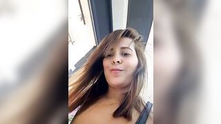 SaritaVelez - Baby girl films herself in a store and chats sweetly with the chat